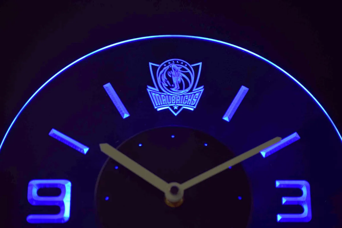 Dallas Mavericks Modern LED Neon Wall Clock
