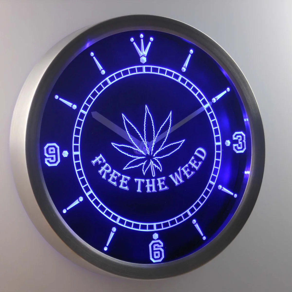 Free the Weed LED Neon Wall Clock