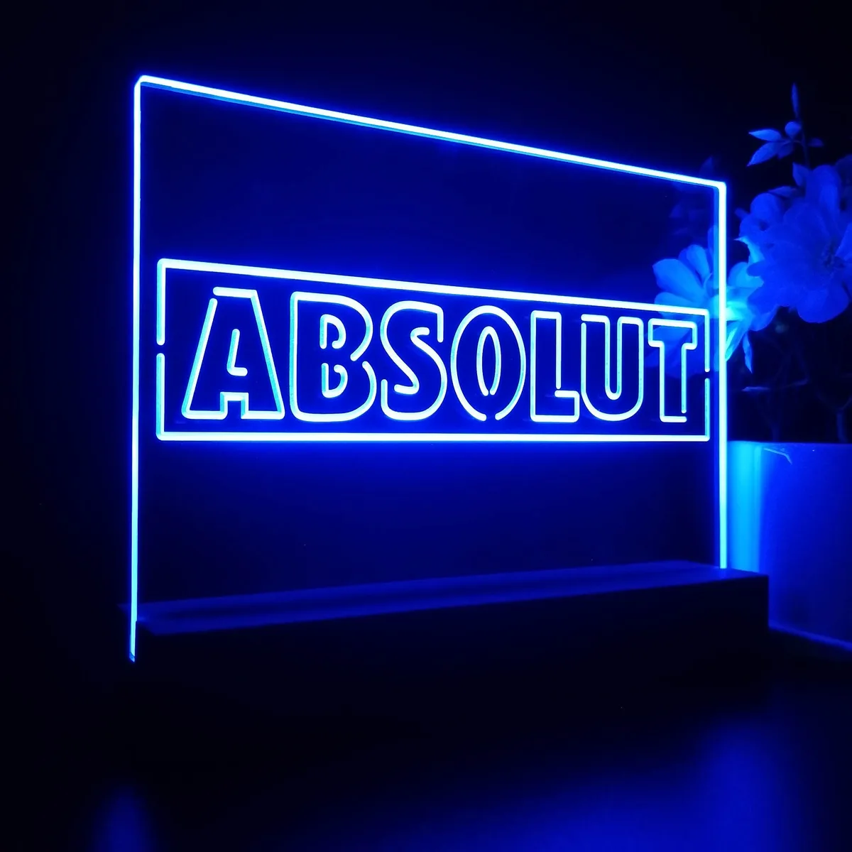 Absolut LED Desk Light