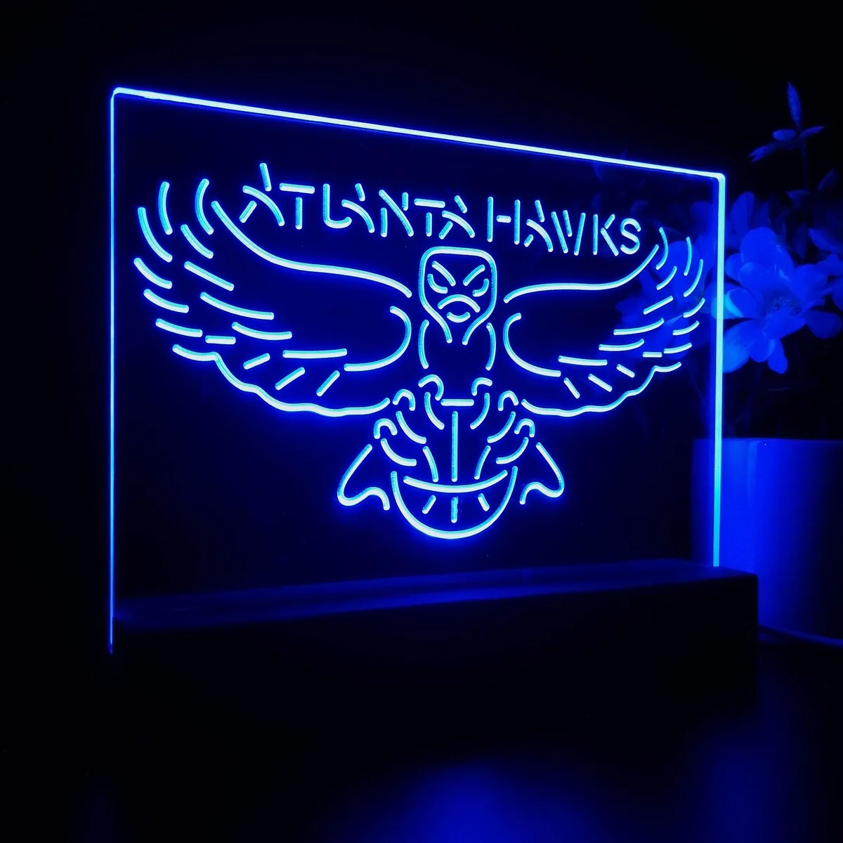Atlanta Hawks Logo LED Desk Light - Legacy Edition