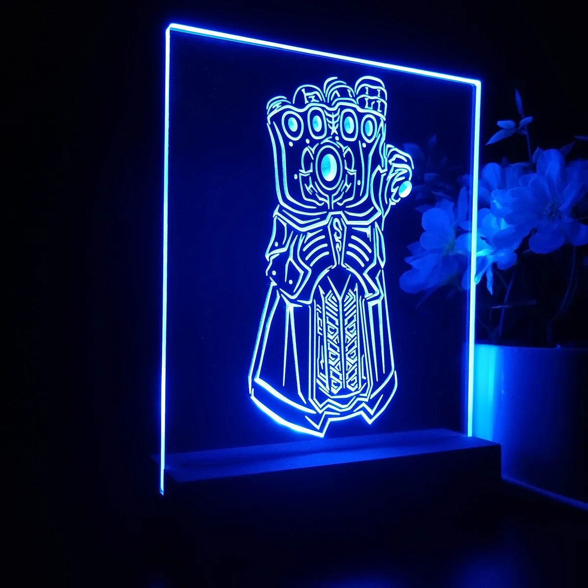 Avengers Infinity Gauntlet LED Desk Light