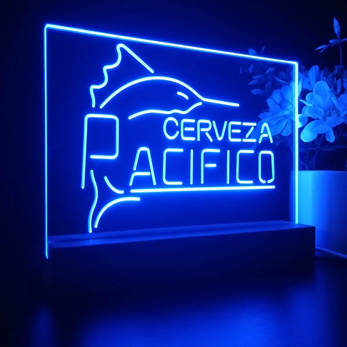 Cerveza Pacifico Swordfish LED Desk Light