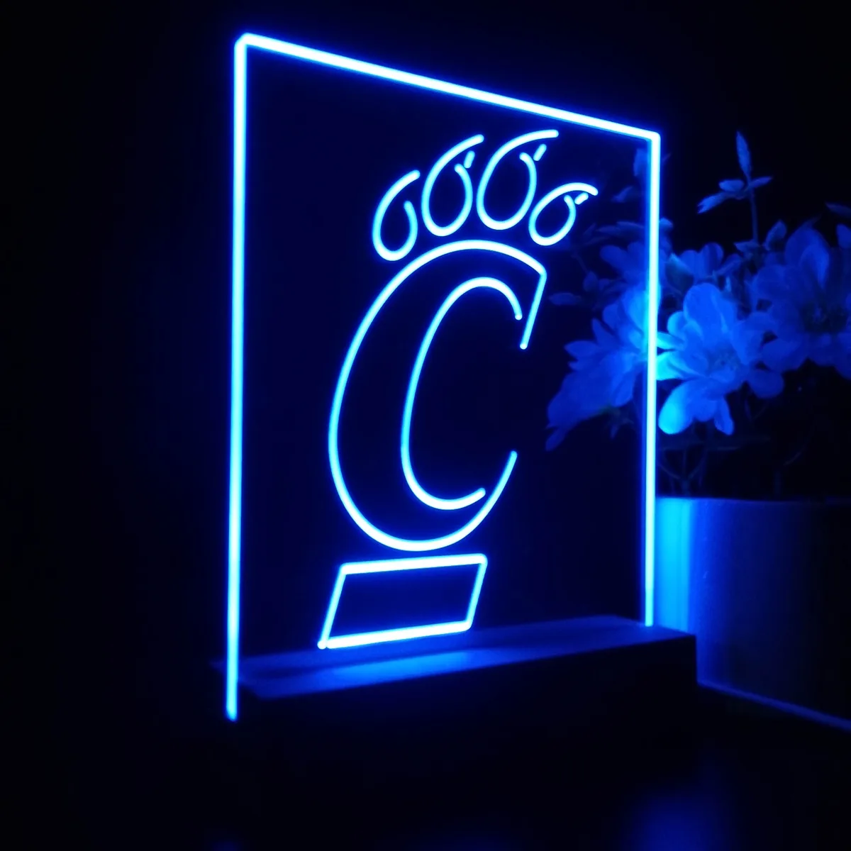 Cincinnati Bearcats Logo LED Desk Light