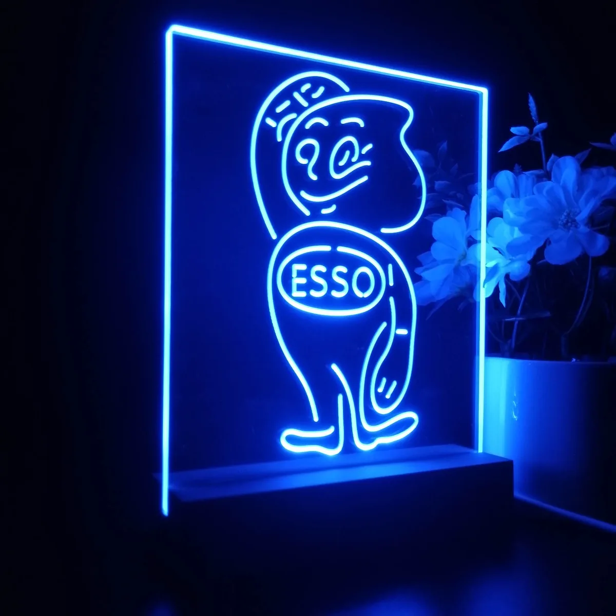 Esso Oil Drop Logo LED Desk Light