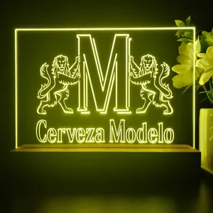Modelo M Logo LED Desk Light