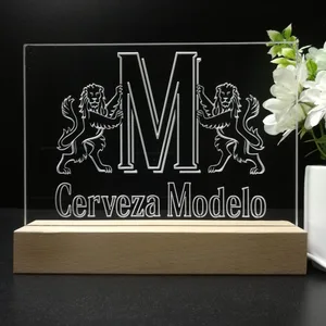 Modelo M Logo LED Desk Light