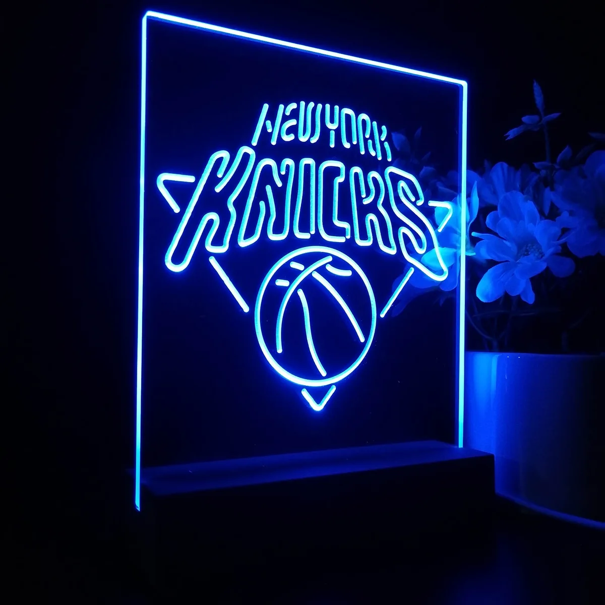 New York Knicks Logo LED Desk Light
