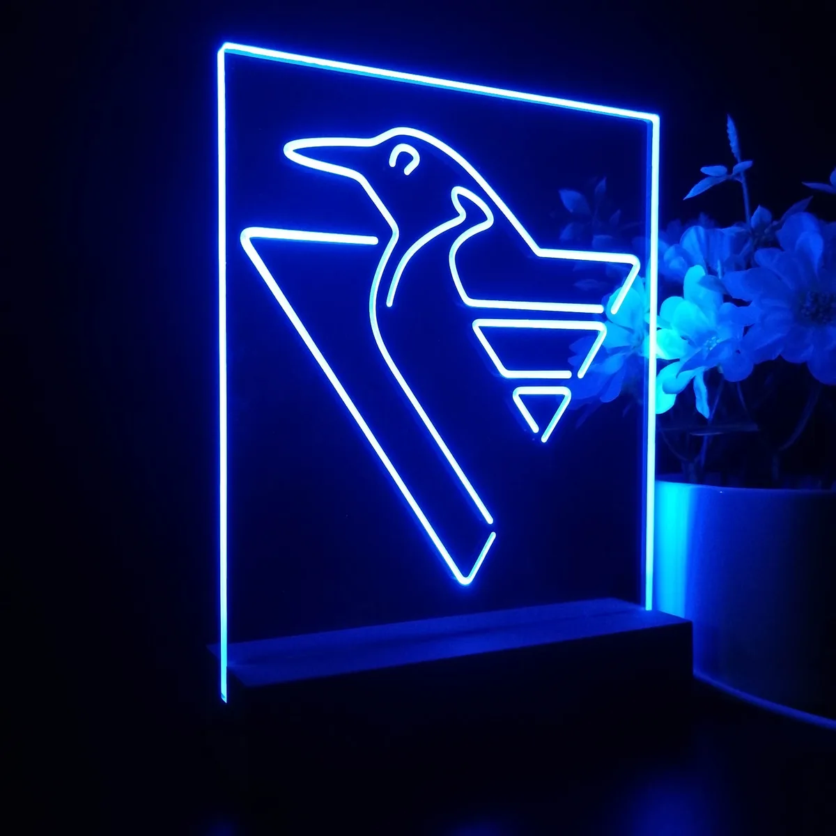 Pittsburgh Penguins Logo 1 LED Desk Light - Legacy Edition