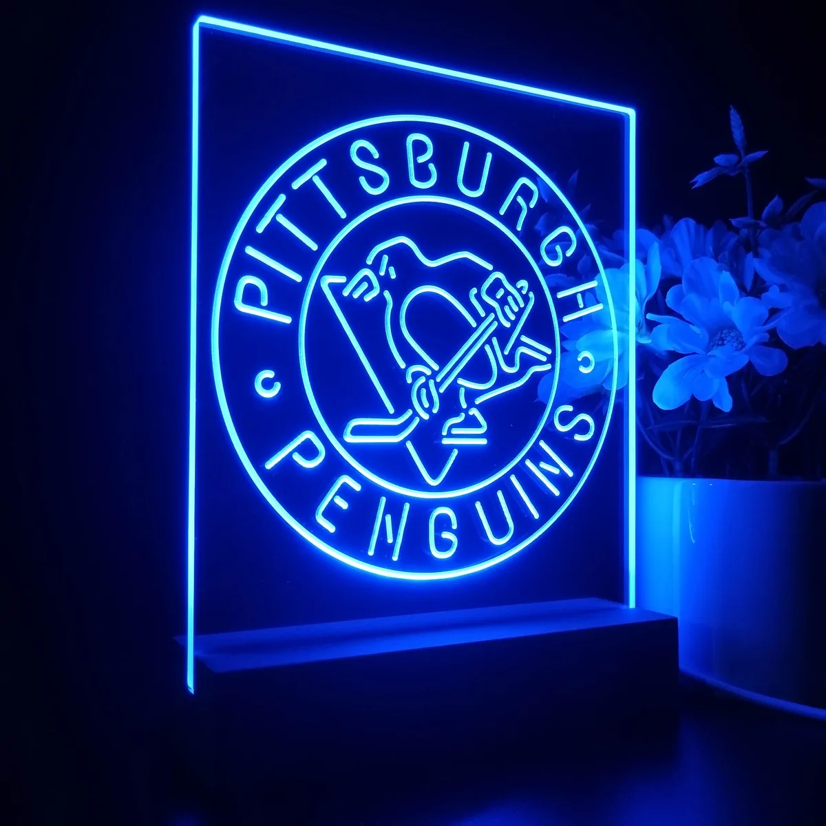 Pittsburgh Penguins Round Logo LED Desk Light